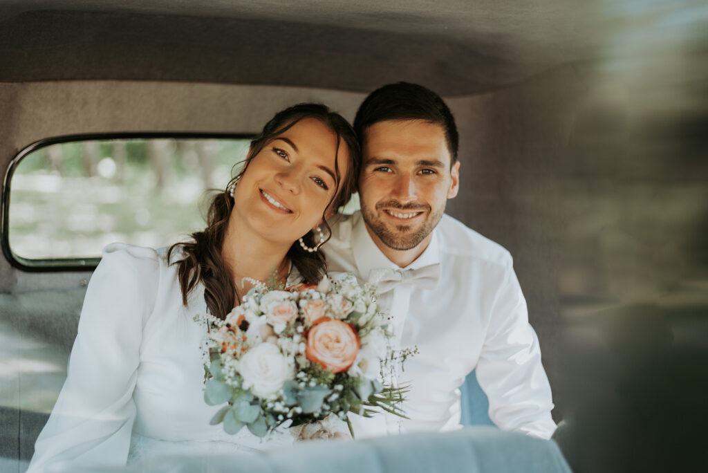 Un couple de marié dans le Finistère photographié par LD photographie à Quimper.